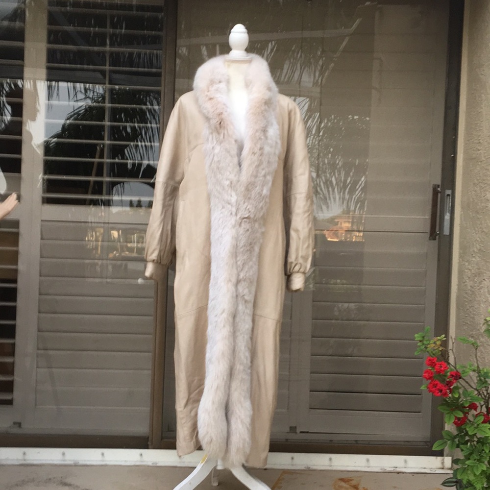 Maryin Richards genuine leather coat 🧥 size M